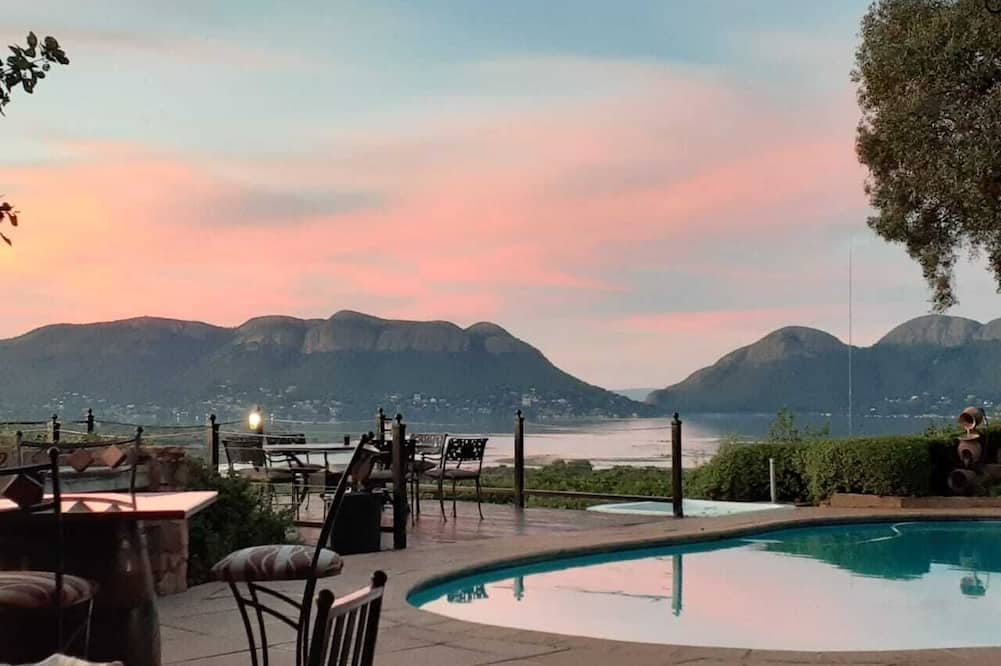La Montagne Guest Lodge