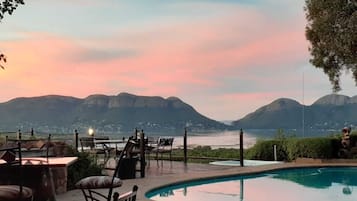 2 outdoor pools, pool umbrellas, sun loungers