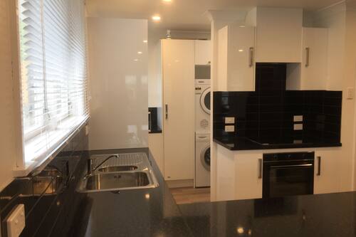 Traditional House, 4 Bedrooms, Hill View, Garden Area