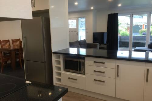 Traditional House, 4 Bedrooms, Hill View, Garden Area