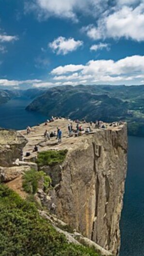 منظر من الجو على ارتفاع عالٍ