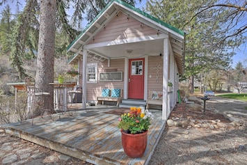 Your party of 2 will love this picturesque vacation rental home with a garden.