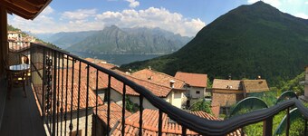 Holiday home with lovely views of Lake Iseo for 6 people