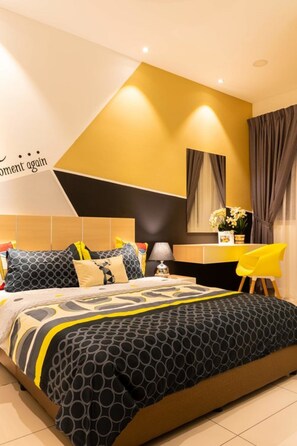 Southwest Suite Reimagined | 3 bedrooms, premium bedding, desk, iron/ironing board - Southwest Designer's Suite by D Imperio Homestay (George Town)