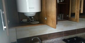 Familjelägenhet - 3 sovrum | Eget kök | Kylskåp, mikrovågsugn, spishäll och kaffe- och tebryggare