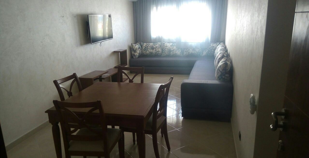 Căn hộ dành cho gia đình, 3 phòng ngủ | Phòng khách | TV màn hình phẳng 32-inch có truyền hình vệ tinh, TV 