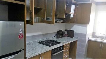 Căn hộ dành cho gia đình, 3 phòng ngủ | Bếp riêng | Tủ lạnh, lò vi sóng, bếp nấu, dụng cụ pha cà phê/trà