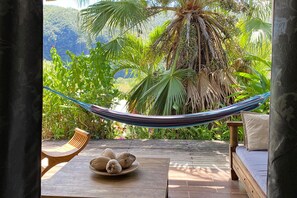 Terrace/patio - The charming Villa Coco **** and its bungalow with magnificent sea views (Le Marin)