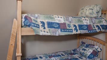 3 bedrooms, WiFi, bed sheets