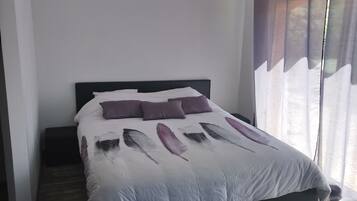 4 chambres, fer et planche Ă repasser, lit parapluie, Wi-Fi