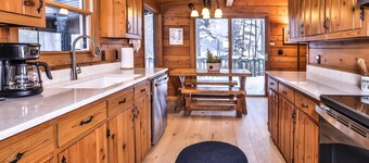 Beautiful Lakefront home on Pickerel Lake