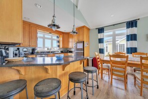 Fridge, microwave, oven, stovetop - 423 Cape Shores - Pet Friendly home! (Lewes)