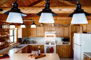 Fridge, microwave, oven, stovetop - Two Mile Cabin - Great family cabin with a sauna near Yellowstone Park! (Island Park)