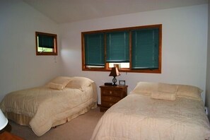 4 bedrooms, free WiFi, bed sheets