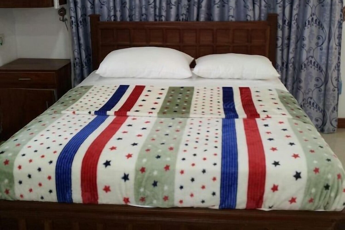1 bedroom, premium bedding, desk, iron/ironing board