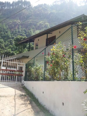 Entrada de la propiedad