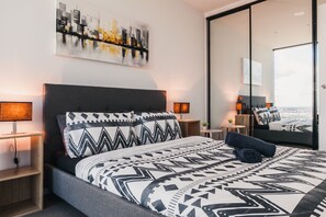 1 bedroom, individually furnished, iron/ironing board, free WiFi - Victoria One Suites (Melbourne)