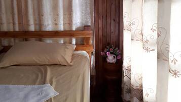 Room | Free WiFi