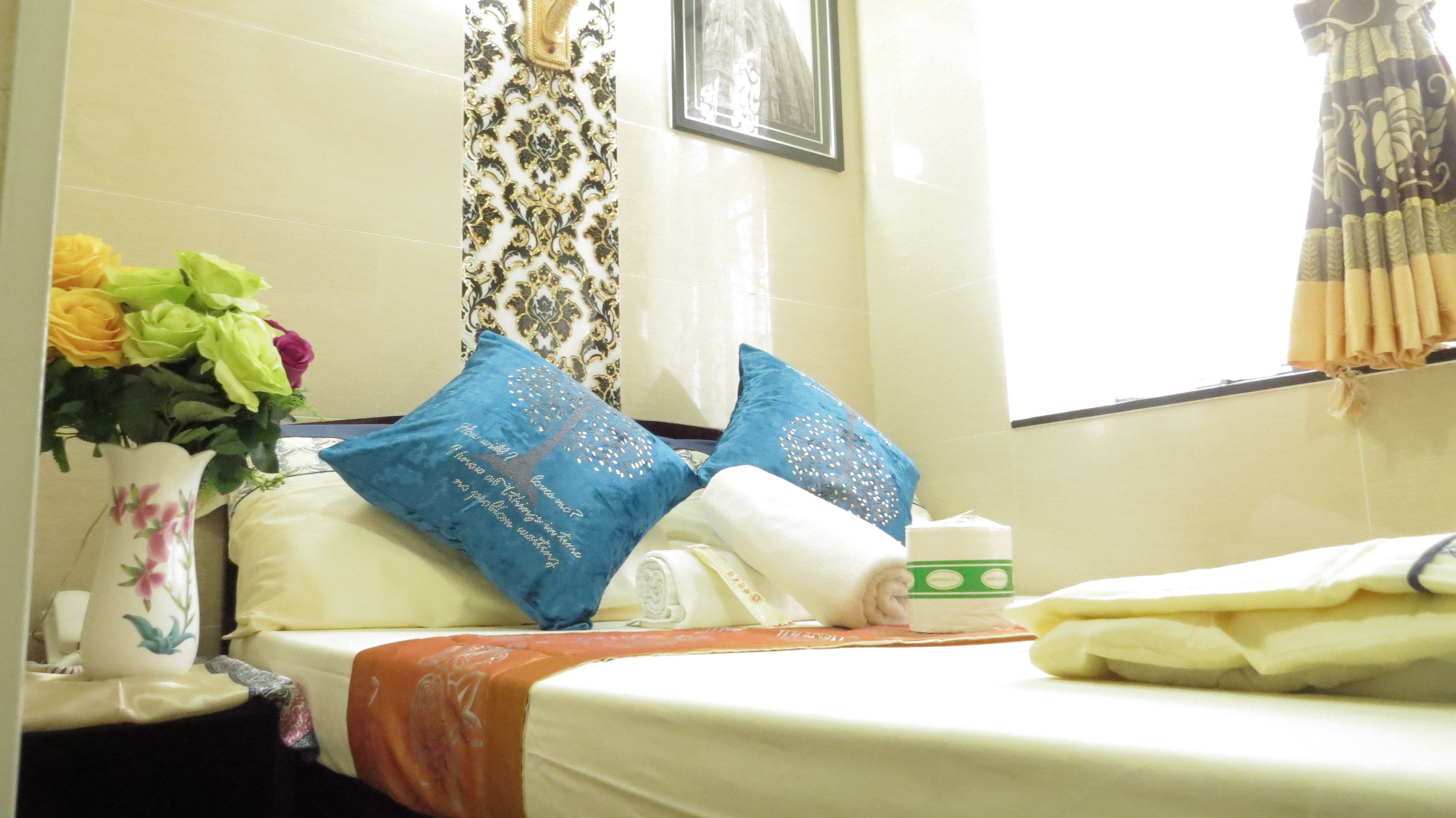 Photo - Melbourne Hostel 24 HOUR RECEPTION Block D &E 10th floor