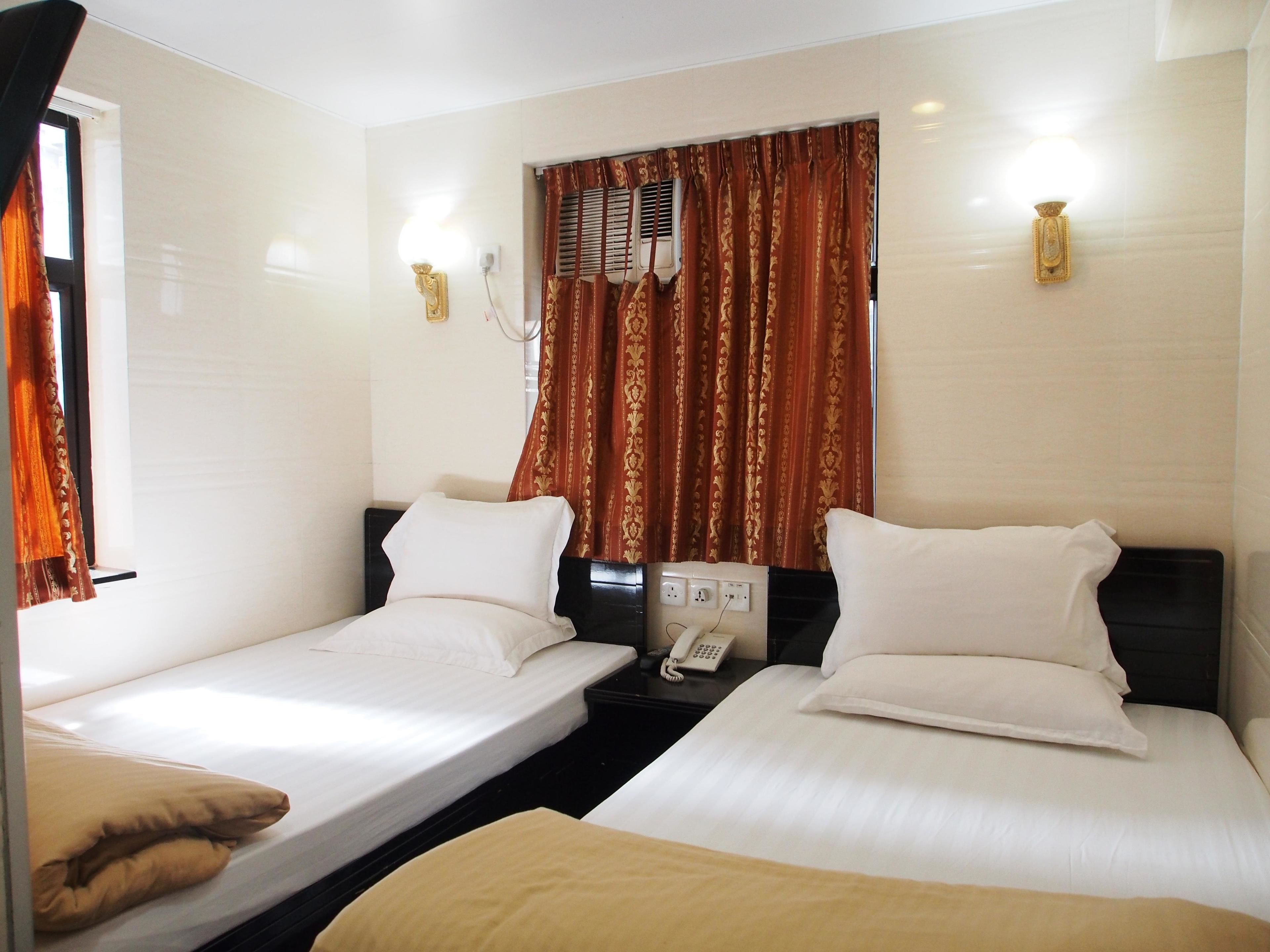 Photo - Melbourne Hostel 24 HOUR RECEPTION Block D &E 10th floor