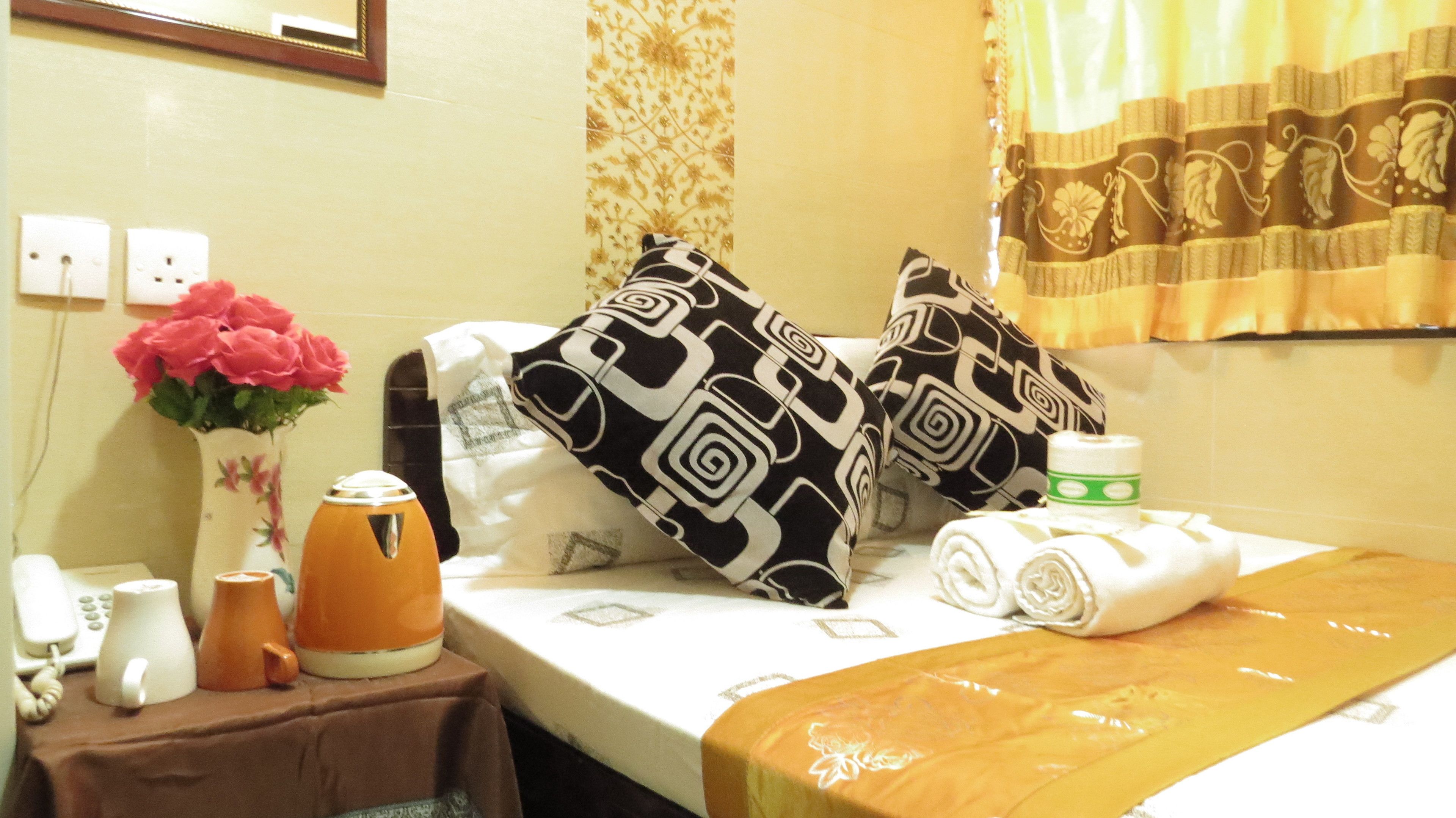 Photo - Melbourne Hostel 24 HOUR RECEPTION Block D &E 10th floor