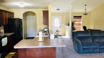 Family House, Multiple Beds | Living area | Flat-screen TV, Netflix, video library