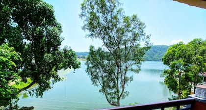 Hotel Forest Lake Backpackers' Hostel