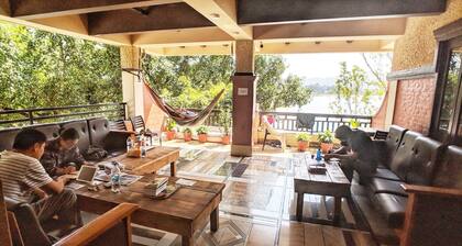 Hotel Forest Lake Backpackers' Hostel