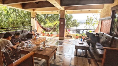 Hotel Forest Lake Backpackers' Hostel