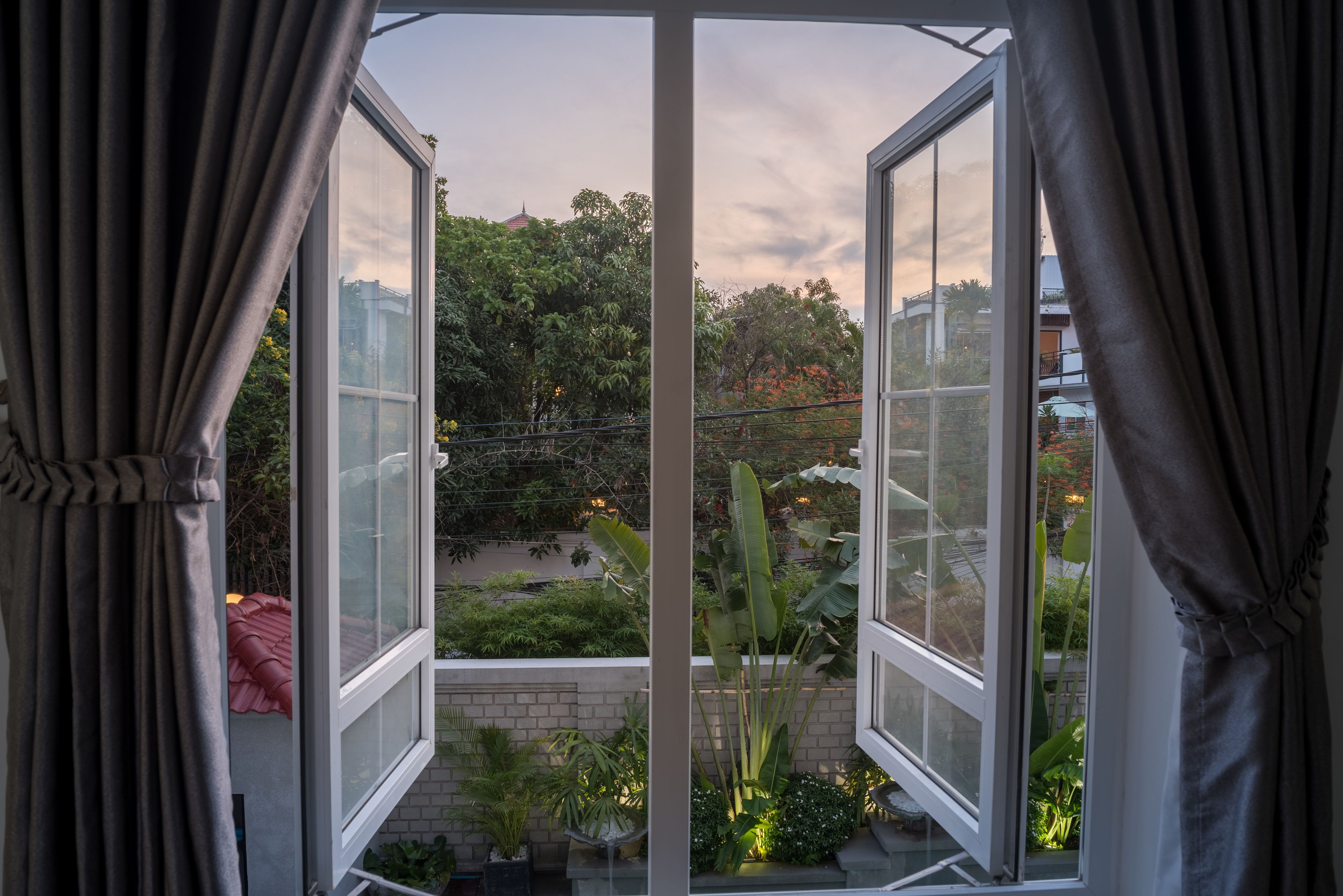 deluxe suite, 1 king bed | view from room