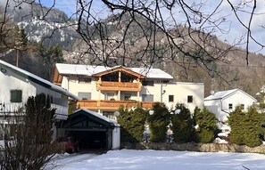 Exterior - Vacation apartment west, 58 sqm with balcony (Oberaudorf)