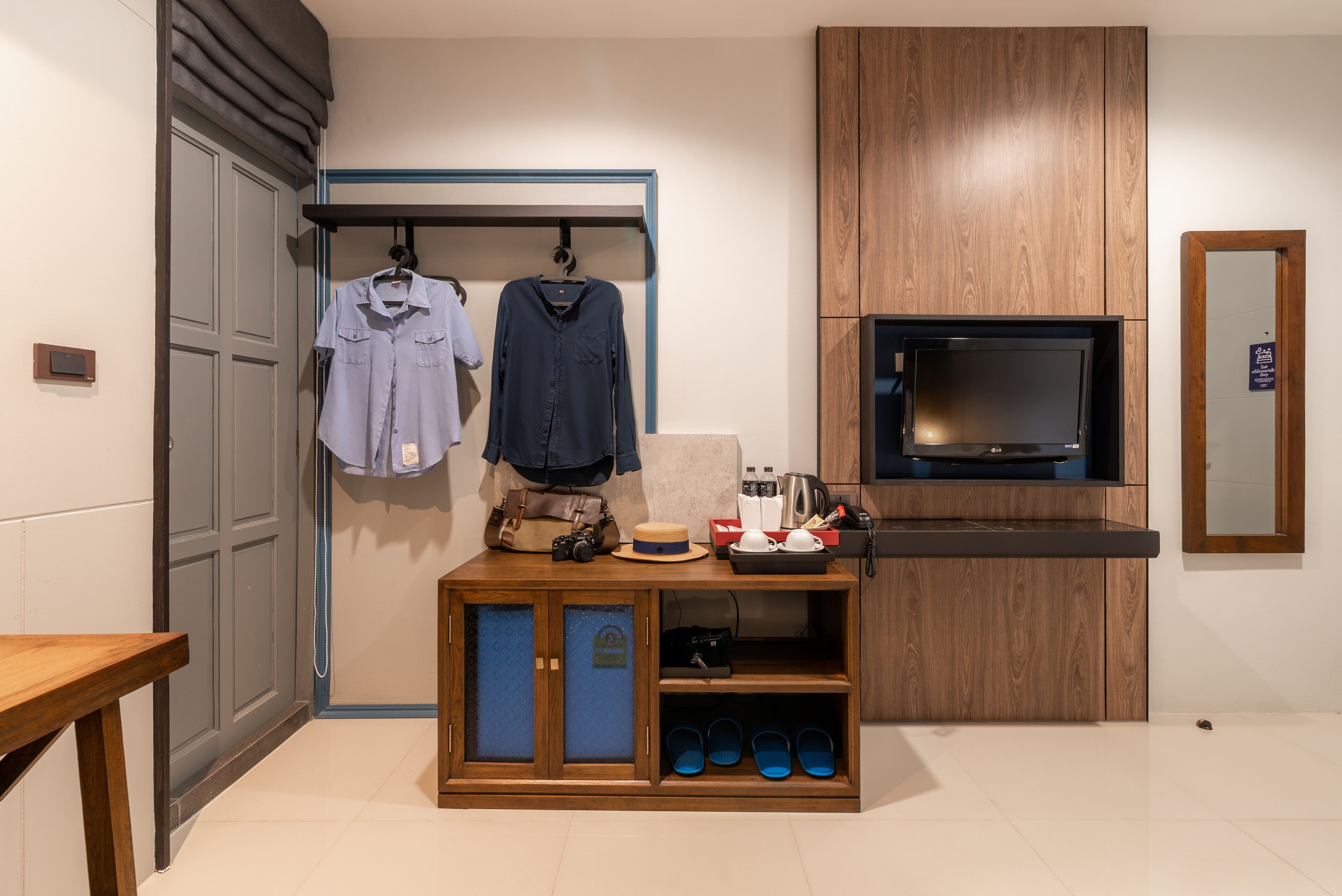 supreme double | 1 bedroom, premium bedding, desk, blackout curtains