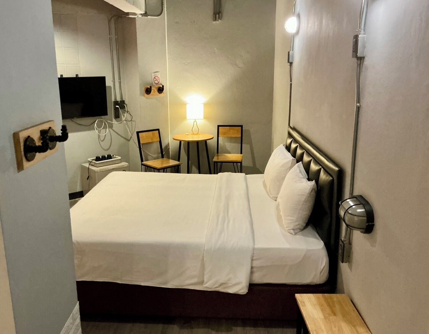 Phòng đôi Superior, không cửa sổ | Trang bị nội thất với thiết kế riêng biệt, màn/rèm cản sáng 