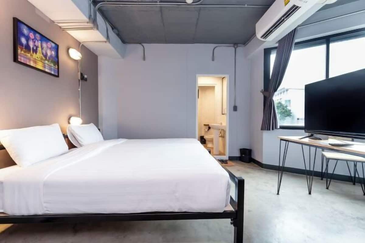 Blackout curtains, soundproofing, free WiFi, individually furnished