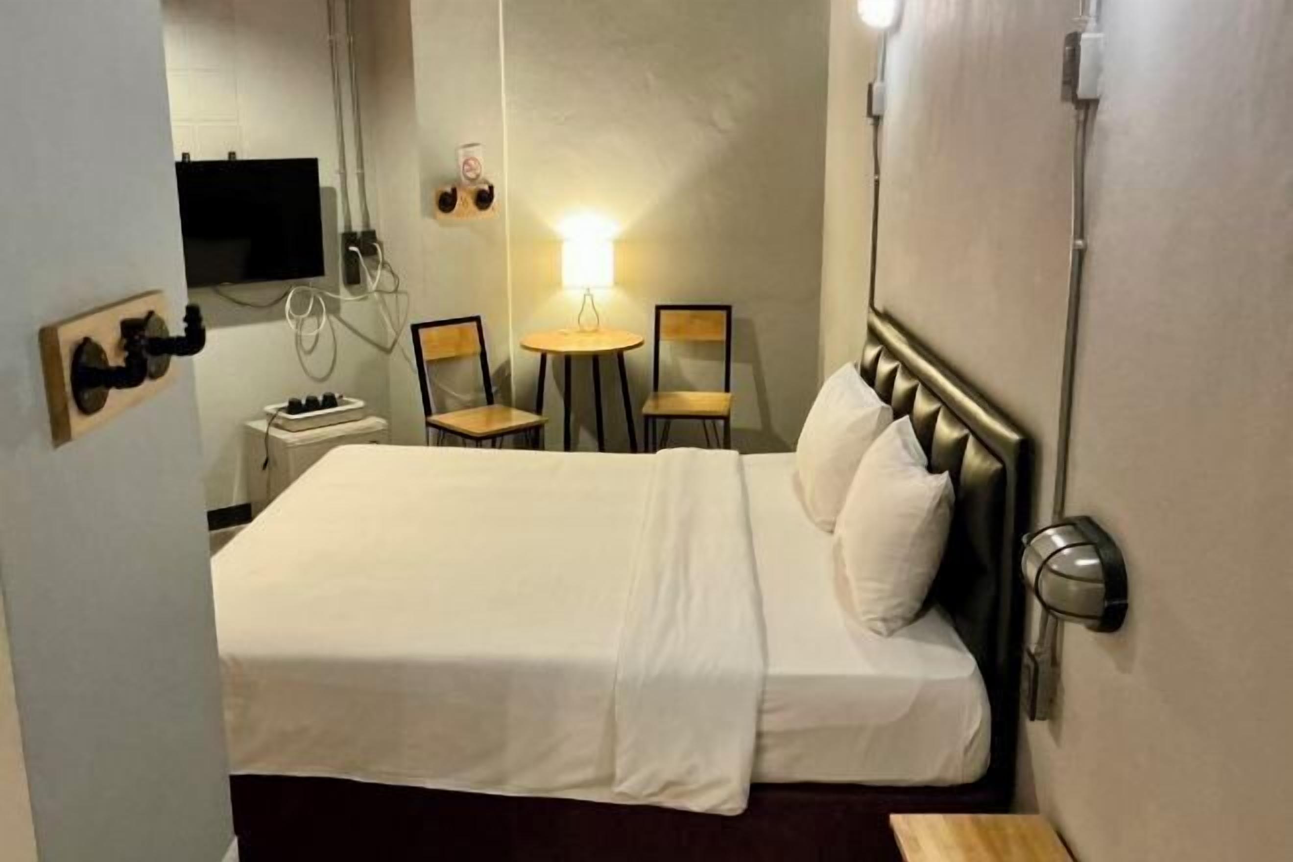 Trang bị nội thất với thiết kế riêng biệt, màn/rèm cản sáng 