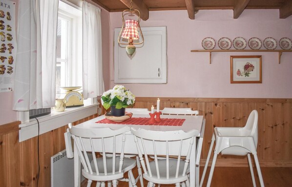 Dining - 3 bedroom stunning home in Mariannelund (Mariannelund)