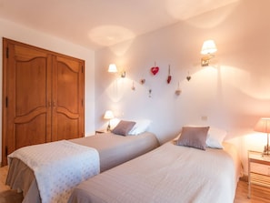 2 bedrooms