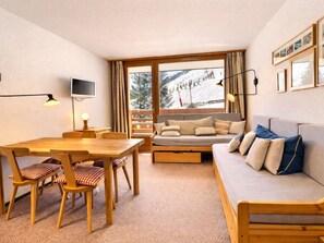 TV - Bright apartment 2 rooms, ski-in/ski-out, sleeps 5 (Méribel)