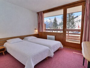 1 bedroom, bed sheets - Bright apartment 2 rooms, ski-in/ski-out, sleeps 5 (Méribel)