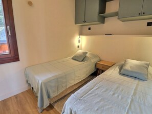 3 quartos, Wi-Fi de cortesia, roupa de cama