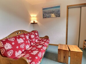 TV - Cozy 3 Rooms, Pets Allowed, Near Slopes (Méribel)