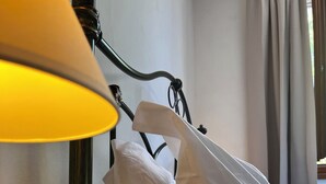 Dobbelt- eller tomannsrom – superior, 1 soverom | Sengetøy av topp kvalitet, dundyner, senger med overmadrass og minibar
