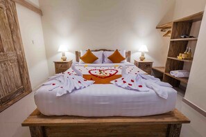 Ubud Room Pool Access | Desk, soundproofing, free WiFi, bed sheets - Vimala Ubud (Ubud)