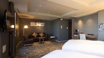 Hochwertige Bettwaren, Daunenbettdecken, Minibar, Zimmersafe
