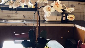 Apartemen Ekonomi, 2 kamar tidur | Makan di kamar