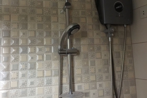 Apartamento luxo, 1 quarto | Chuveiro