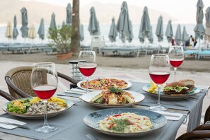 Se sirven desayunos, almuerzos y cenas