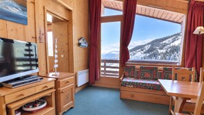 Interior - Charming 2-Room, 4 People, Pets Allowed with Wi-Fi (Méribel)
