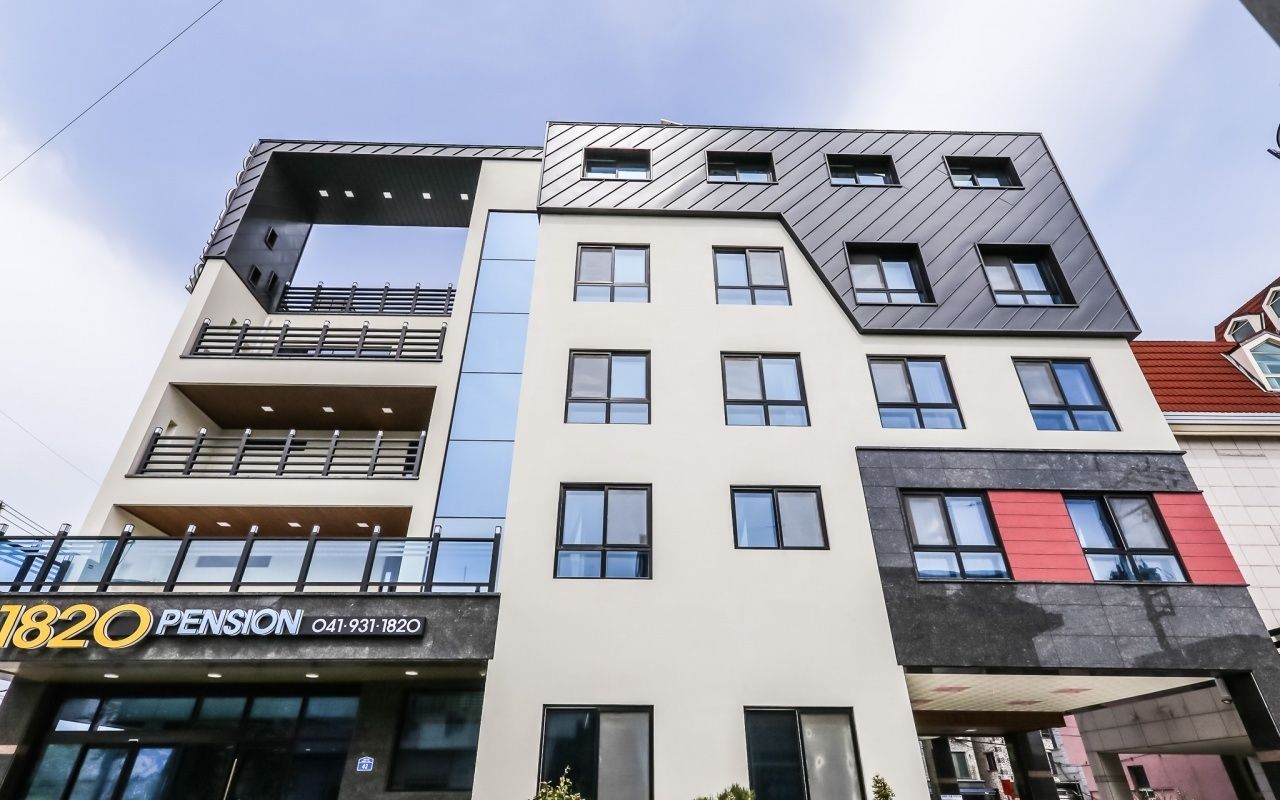 Facciata della struttura