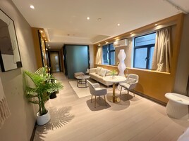  King Bed Executive Room | Premium bedding, individually decorated, individually furnished